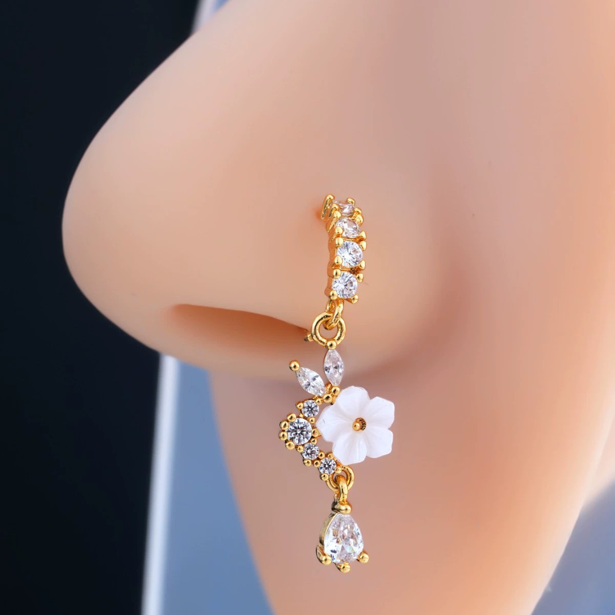 Cincin Hidung Bunga Emas denga - Body Jewelry Surgical Steel ulasan dan harga